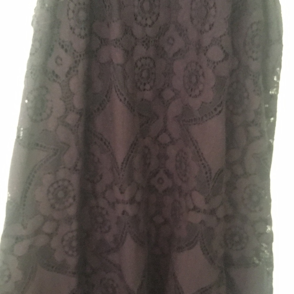 Black lace dress - Picture 3 of 4